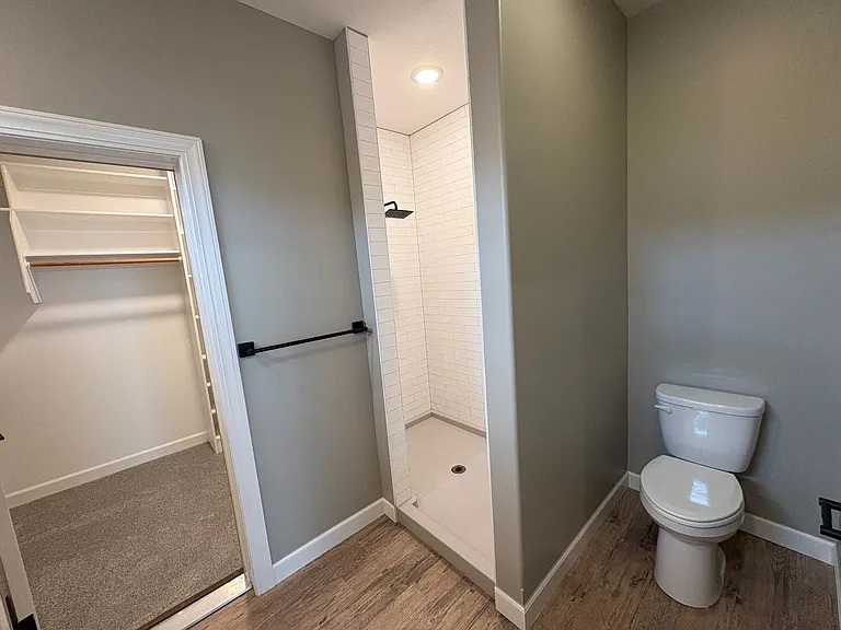 4916 Plumthicket Dr — Photo 13