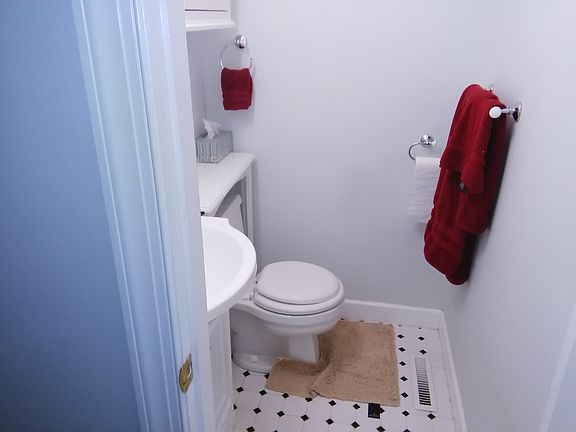 3rd image of 21101 N Madison Ct
