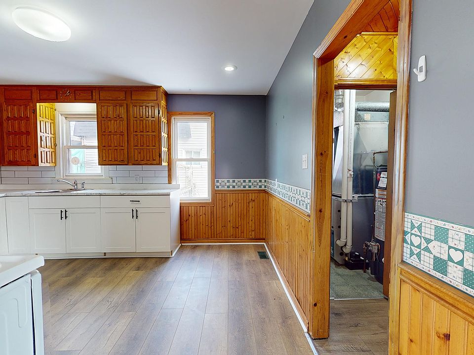 1st image of 139 Carufel Ave #0