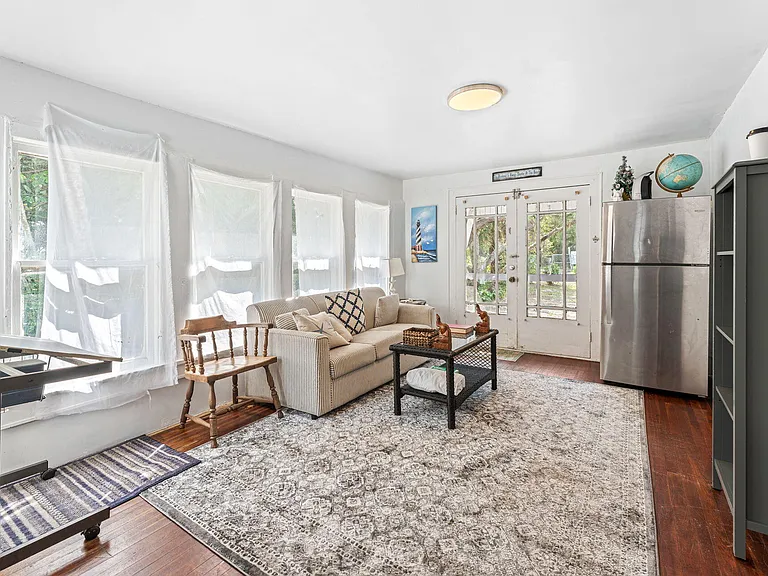 1365 Pineapple Ave — Photo 41