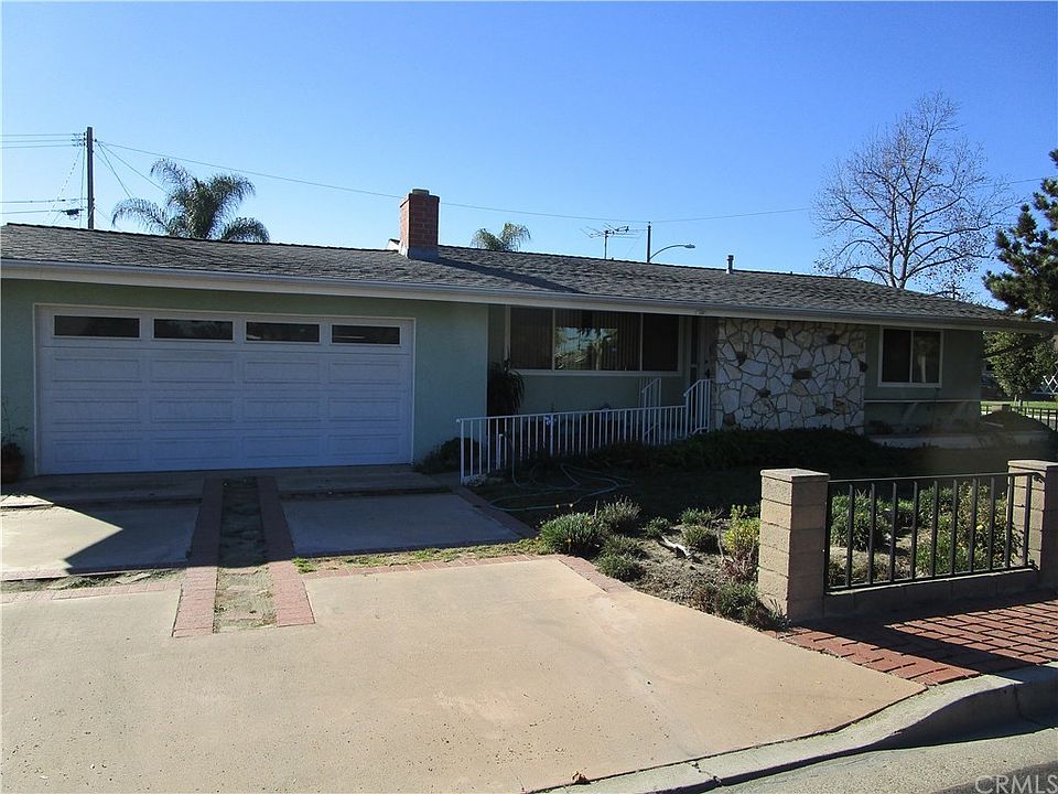 1st image of 3216 W Oaklawn Dr