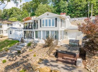 38 E Mohawk Dr, Malvern, OH