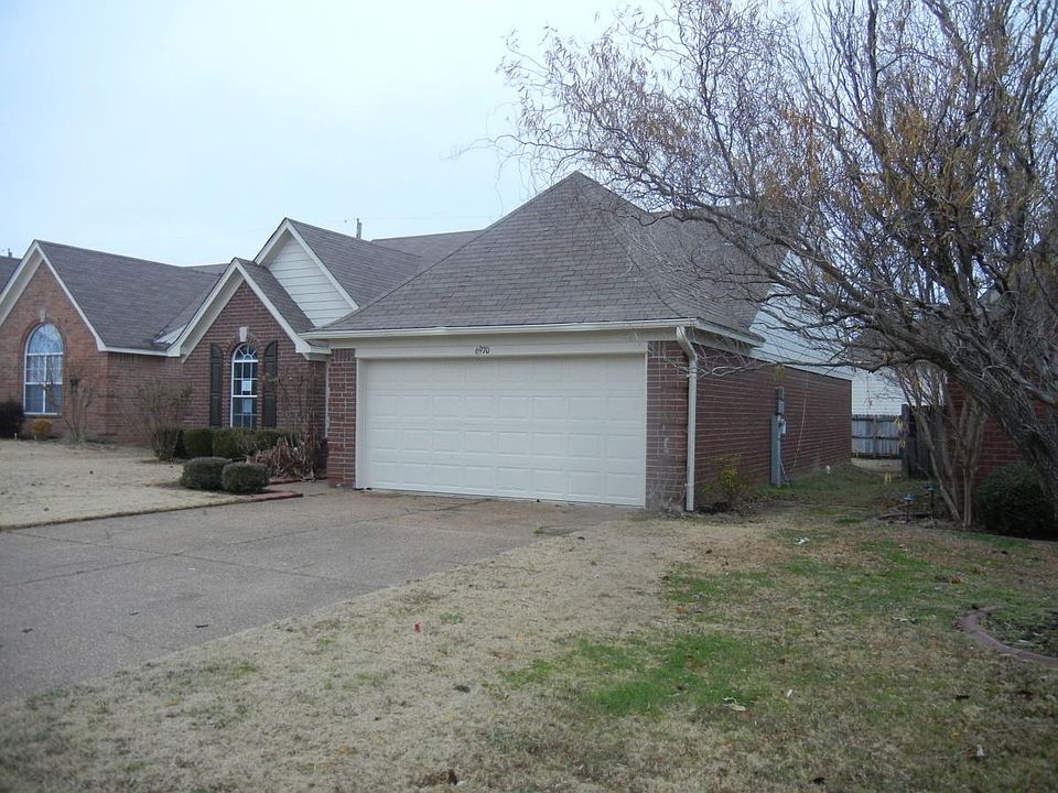 1st image of 6970 Country Walk Dr