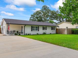 52 Cape Dr NW, Fort Walton Beach, FL 32548