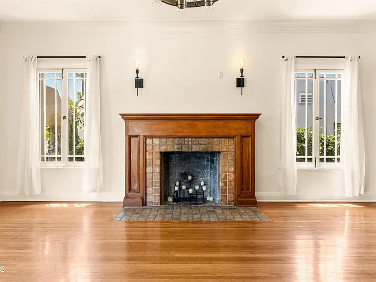 4725 Ambrose Ave — Photo 7