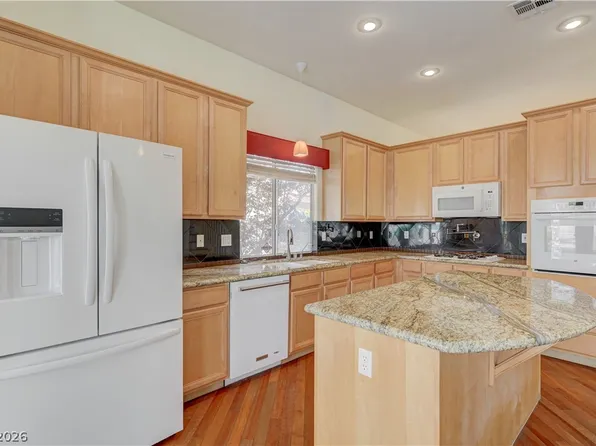 33 Staghorn St, Henderson, NV 89012