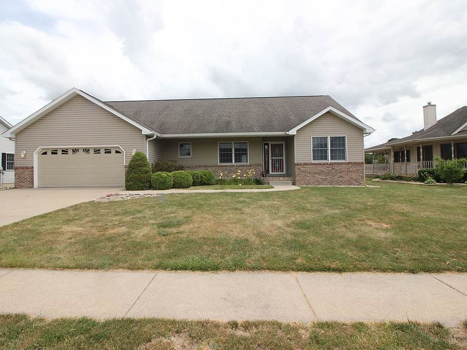 1st image of 117 Oakwood Ln