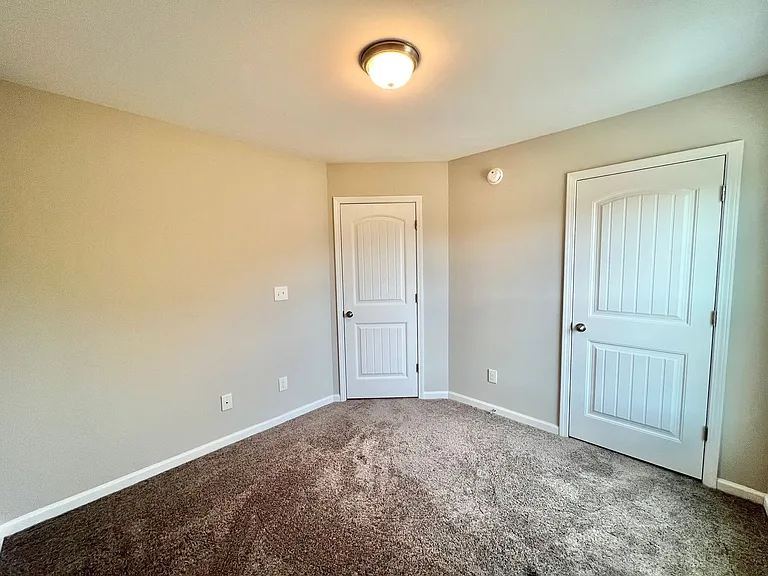 74 Griffith Pl — Photo 16