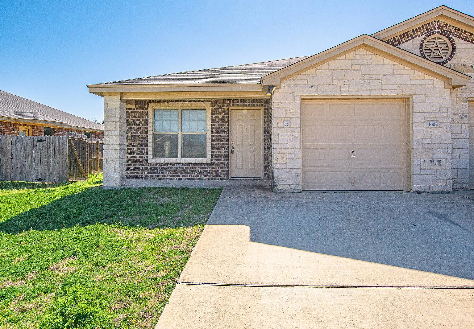 3 bed, 2.0 bath, 1204 sqft, $1,350 — Photo 1