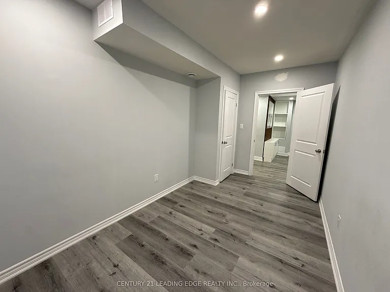 11 Northern Breeze Cres #LOWER — Photo 7