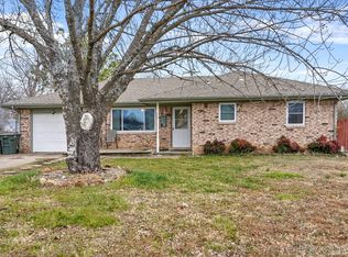 500 Maplewood Ln, Skiatook, OK 74070