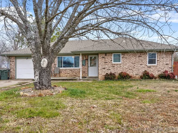 500 Maplewood Ln, Skiatook, OK 74070