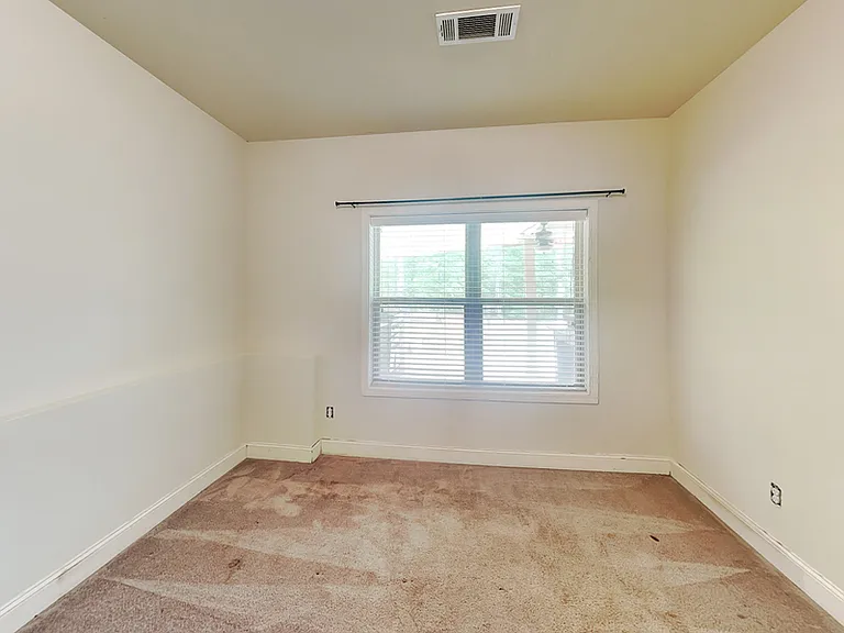 85 Lotus Ln — Photo 14