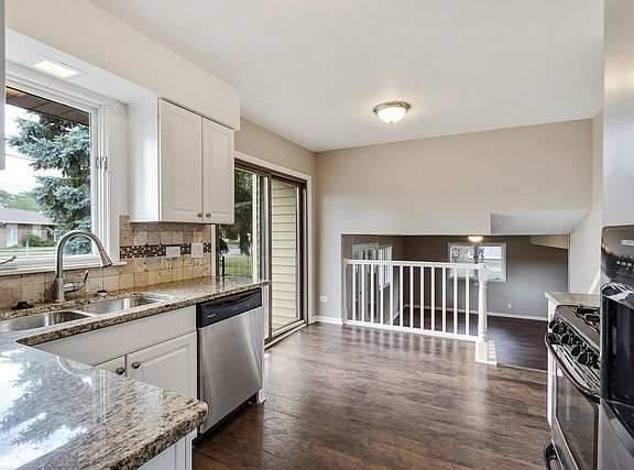 4th image of 6709 Foxtree Ave