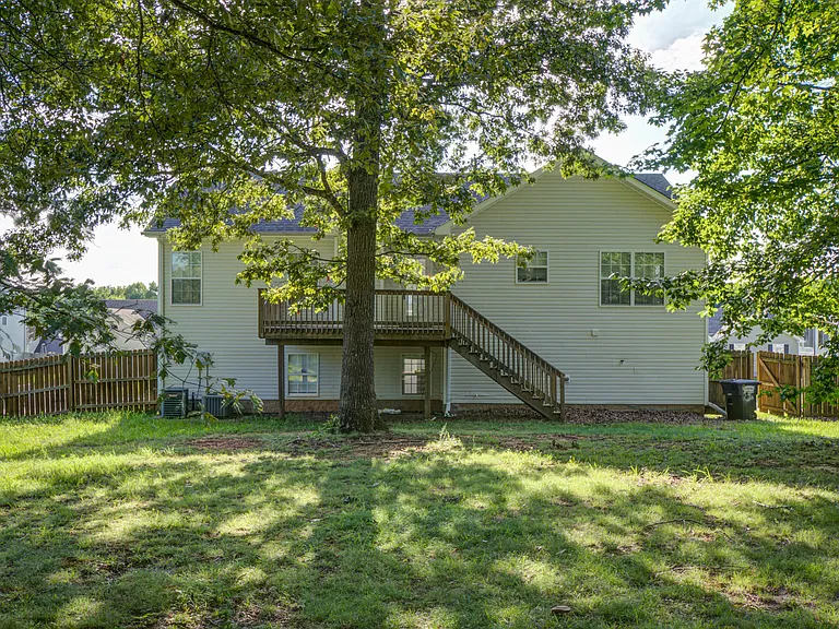 1371 Constitution Dr — Photo 48