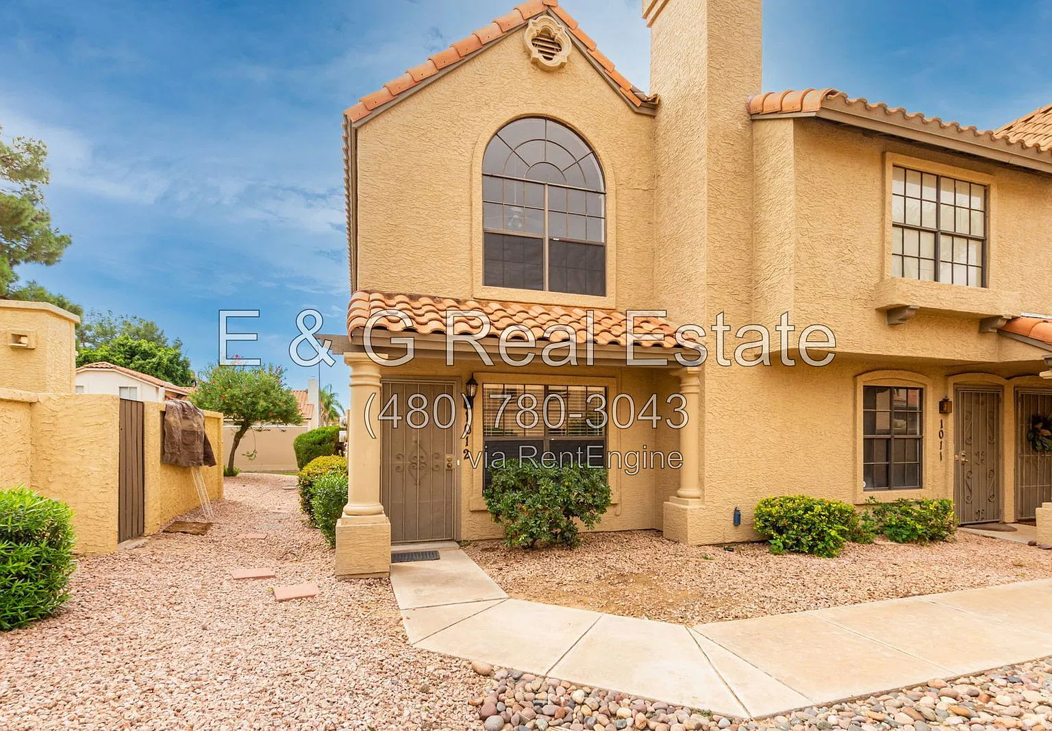 2 bed, 1.5 bath, 991 sqft, $1,795 — Photo 2