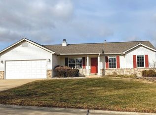 56 E Redford Ct, Saint Charles, MO