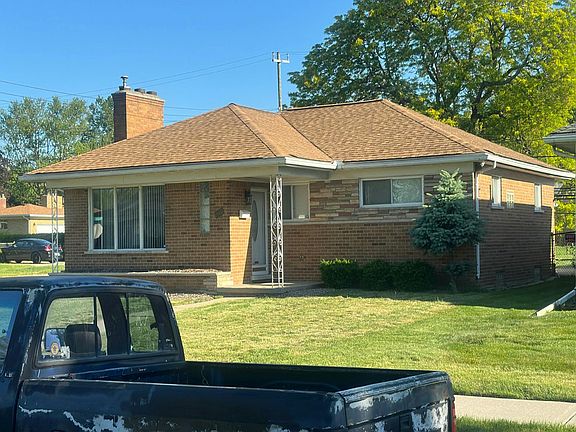 2nd image of 16405 Collinson Ave
