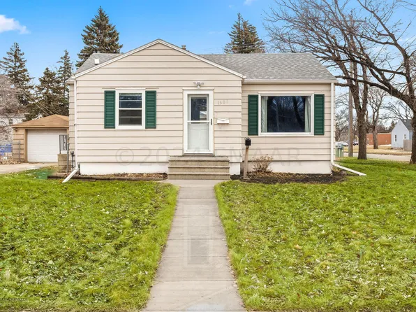 1501 10th St N, Fargo, ND 58102