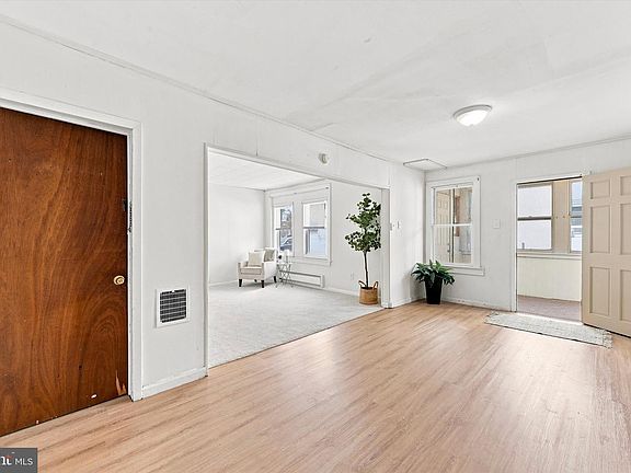 3rd image of 35 Marshall Ave
