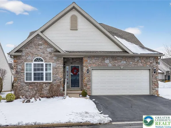 2920 Lifford Ln, Macungie, PA 18062