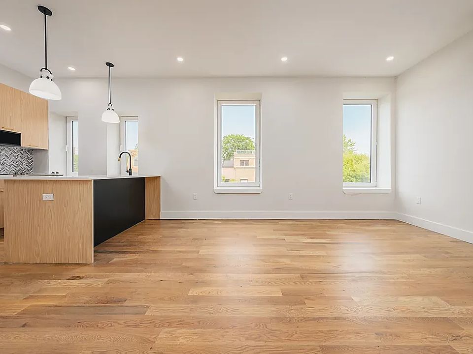 1st image of 80 Monroe St #6
