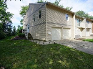 1500 Elder Dr, Aurora, IL 60506