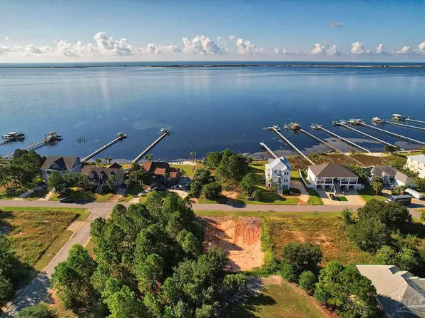 4140 Madura Rd, Gulf Breeze, FL 32563