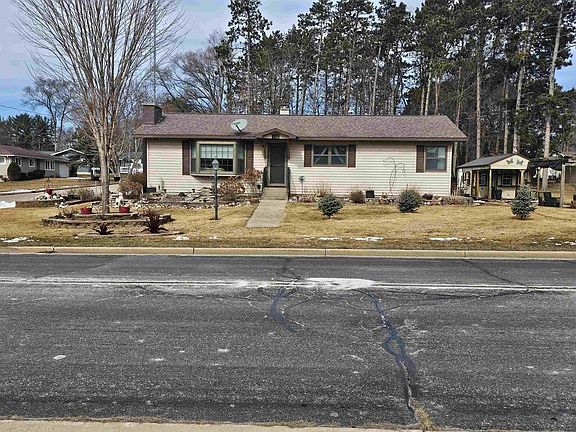 3rd image of 145 Forest Lane