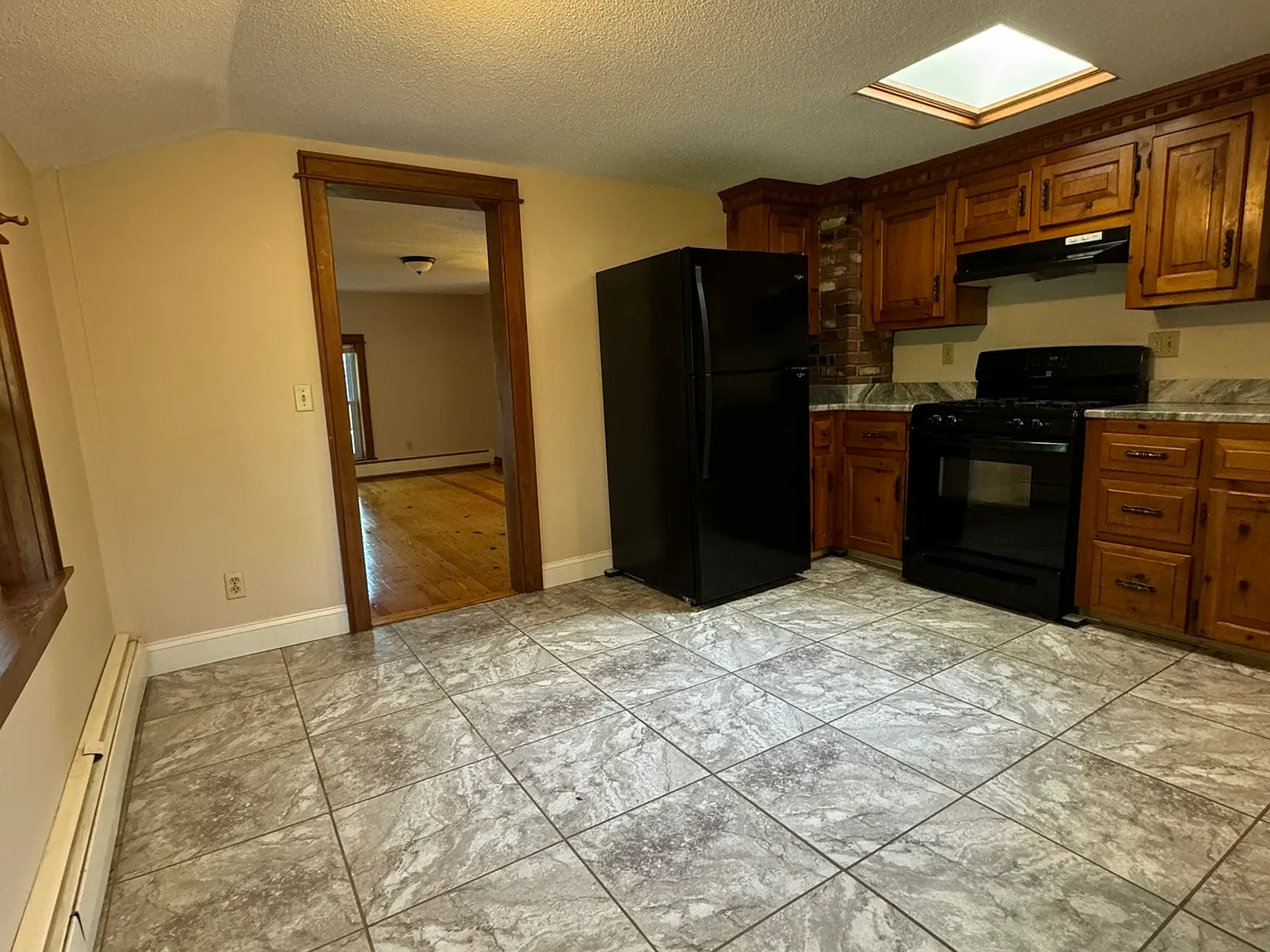 37 Middle Street - 2 — Photo 4