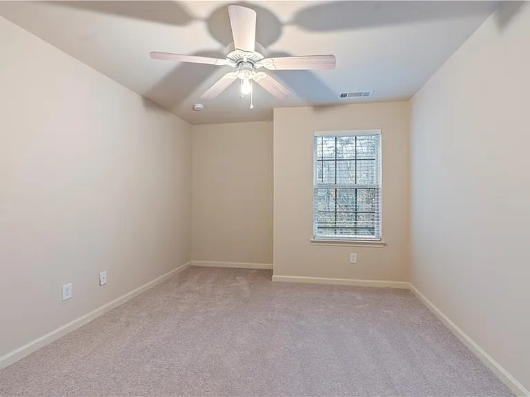3879 Brockenhurst Dr — Photo 16