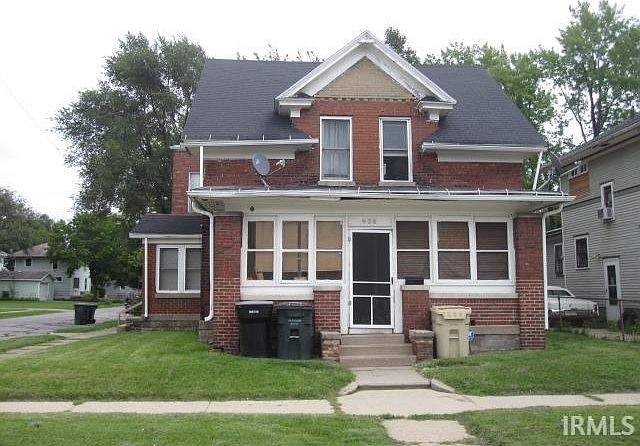 1st image of 926 Blaine Ave