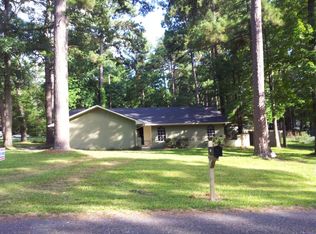 411 Whispering Pine Dr, Haughton, LA 71037