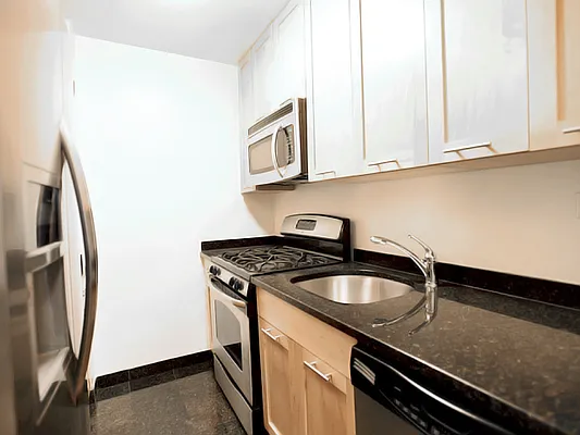 Rented by Compass | media 14