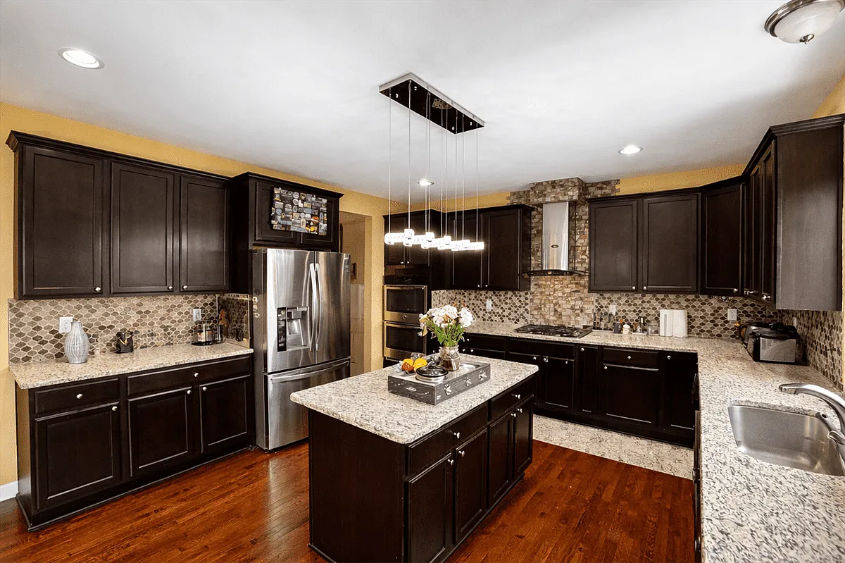 Building Photo - 52035 Red Cedar