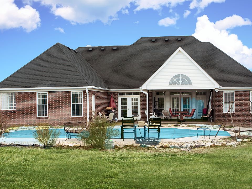 2nd image of 3606 Wades Mill Rd