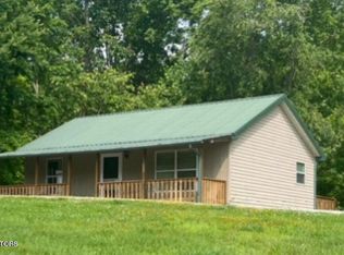 23 Old Peavine Rd, Crossville, TN 38571