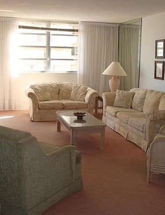 Live Between the Ocean and the Intracoastal