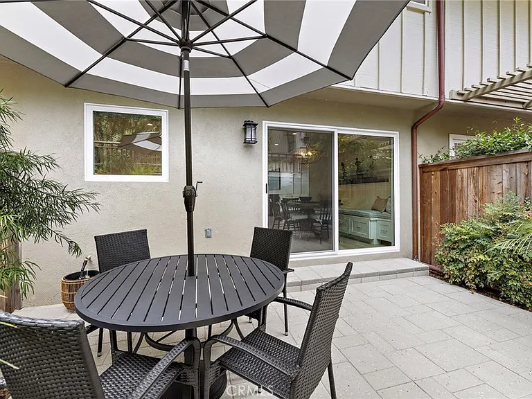 74 Blue Lagoon — Photo 22