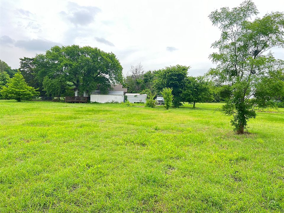 1st image of 1749 Glenn Ln