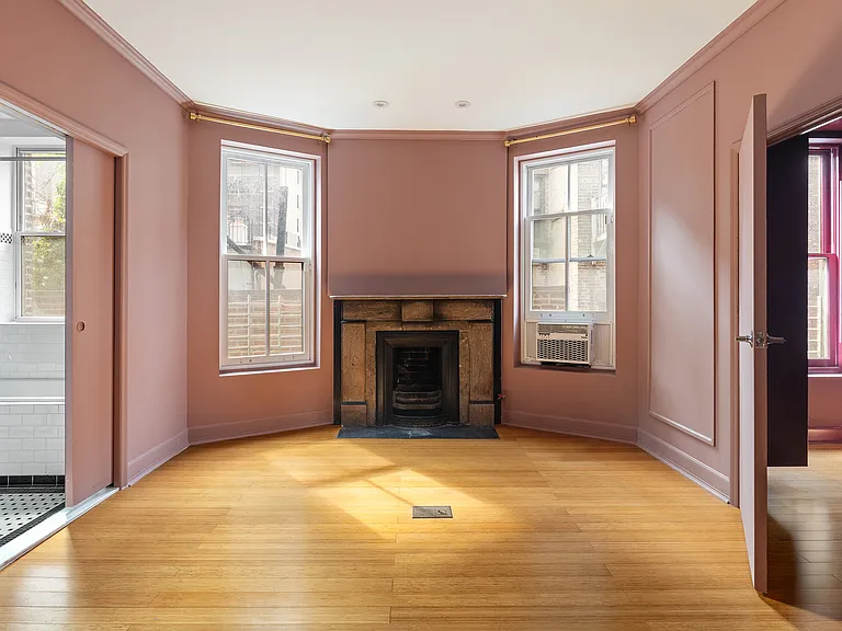 126 E 19th St #5 — Photo 8
