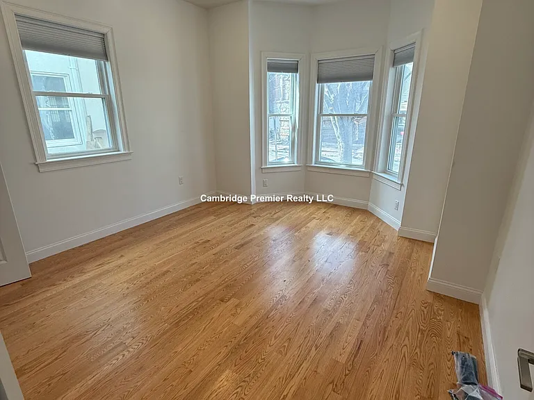6 Beech St #2 — Photo 4