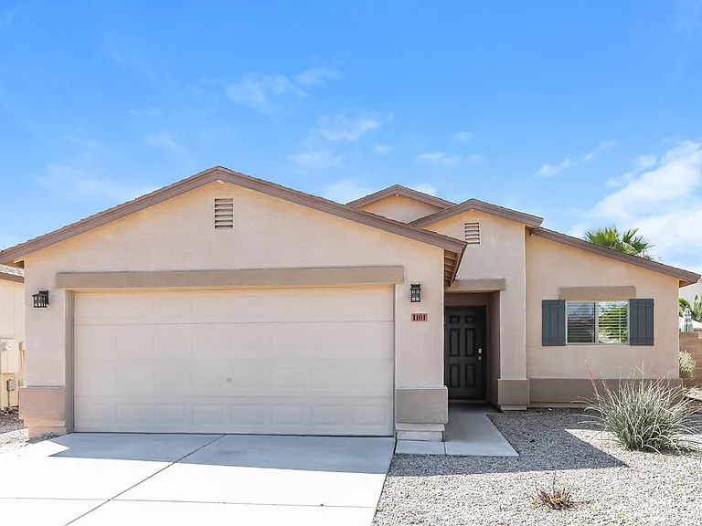 1101 E Desert Rose Trl — Photo 1
