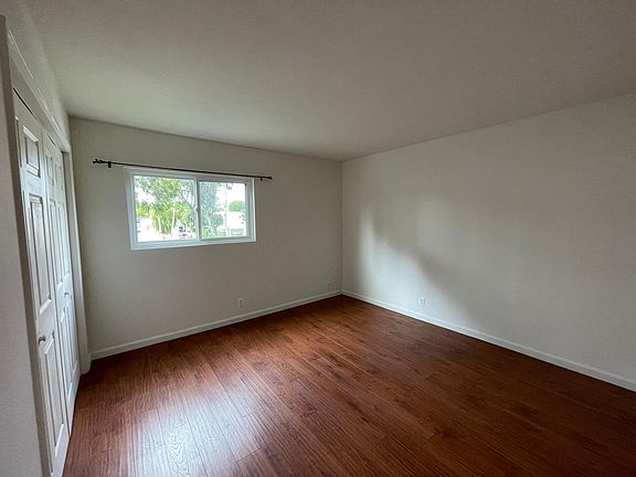 5th image of 209 Chandler Ave #C