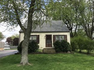 340 S Hickory St, Waterman, IL 60556