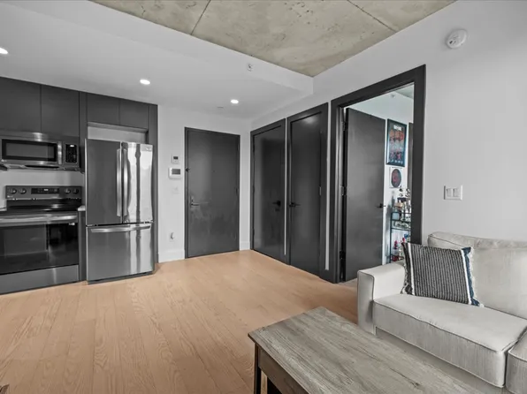 458 East 25th Street image 3 of 13