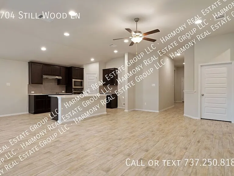 3704 Stillwood Ln — Photo 5