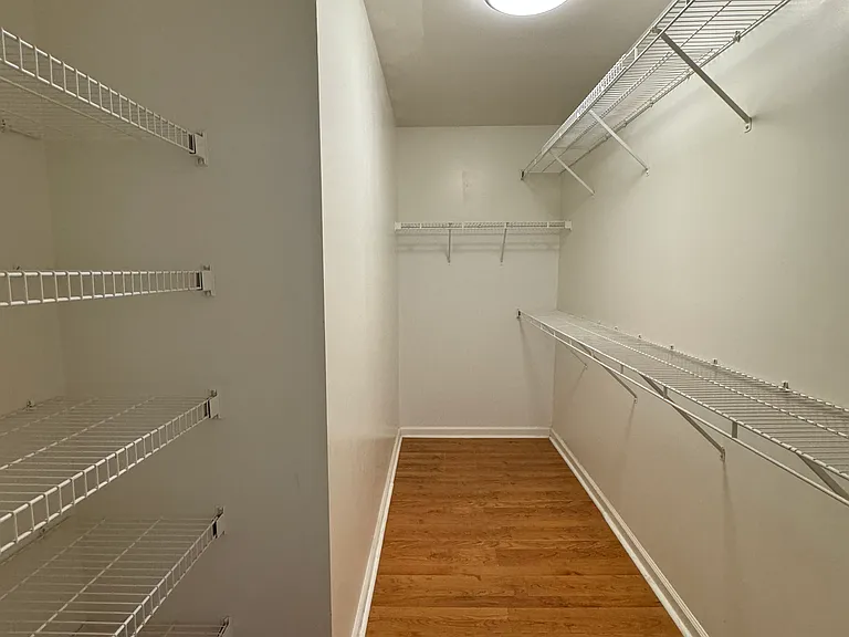 5209 Moss Hill Dr — Photo 13