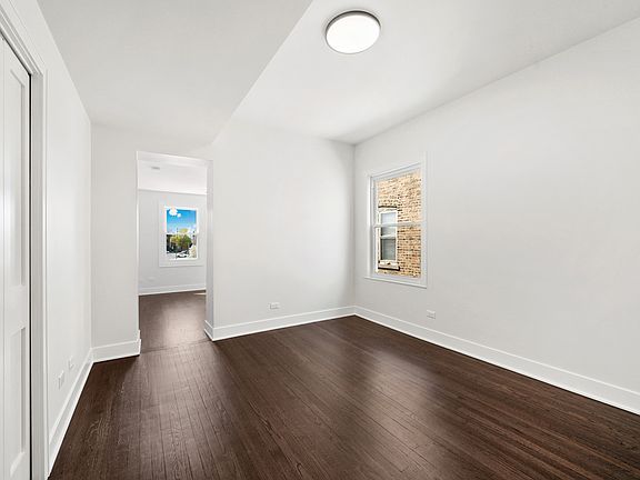 4th image of 6336 N Fairfield Ave