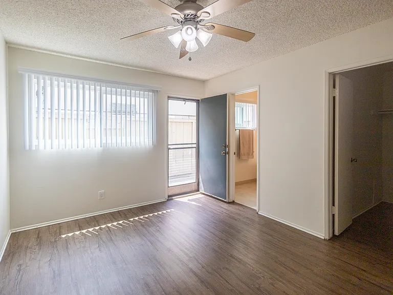 9081 Pacific Ave — Photo 13